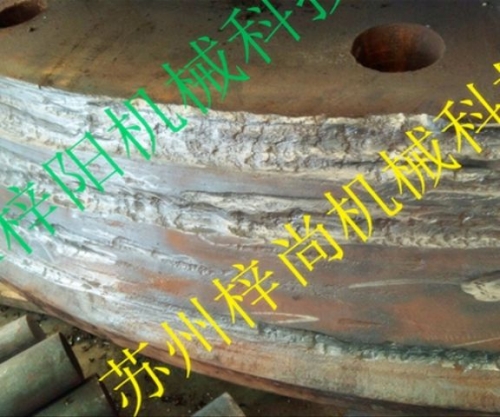 水泥厂轮毂辊套位喷涂